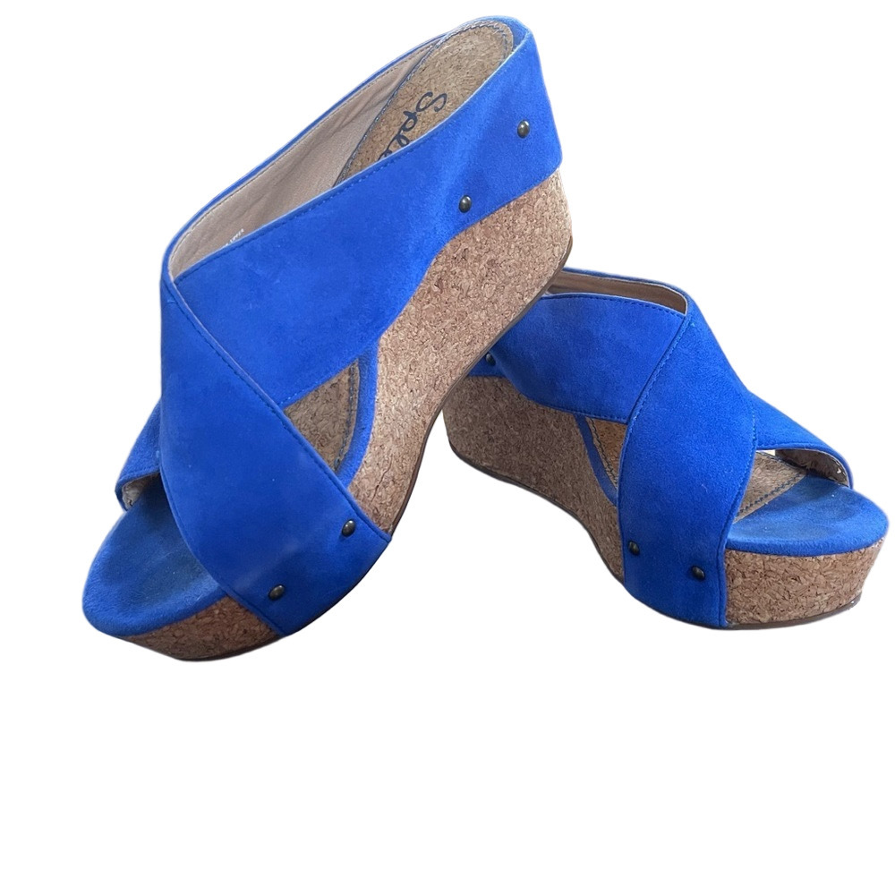 Splendid 70s vibe blue velvet platform wedges